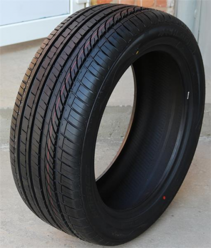 245/40R19 98W HEADWAY HU901 245/40R19 98W HEADWAY HU901